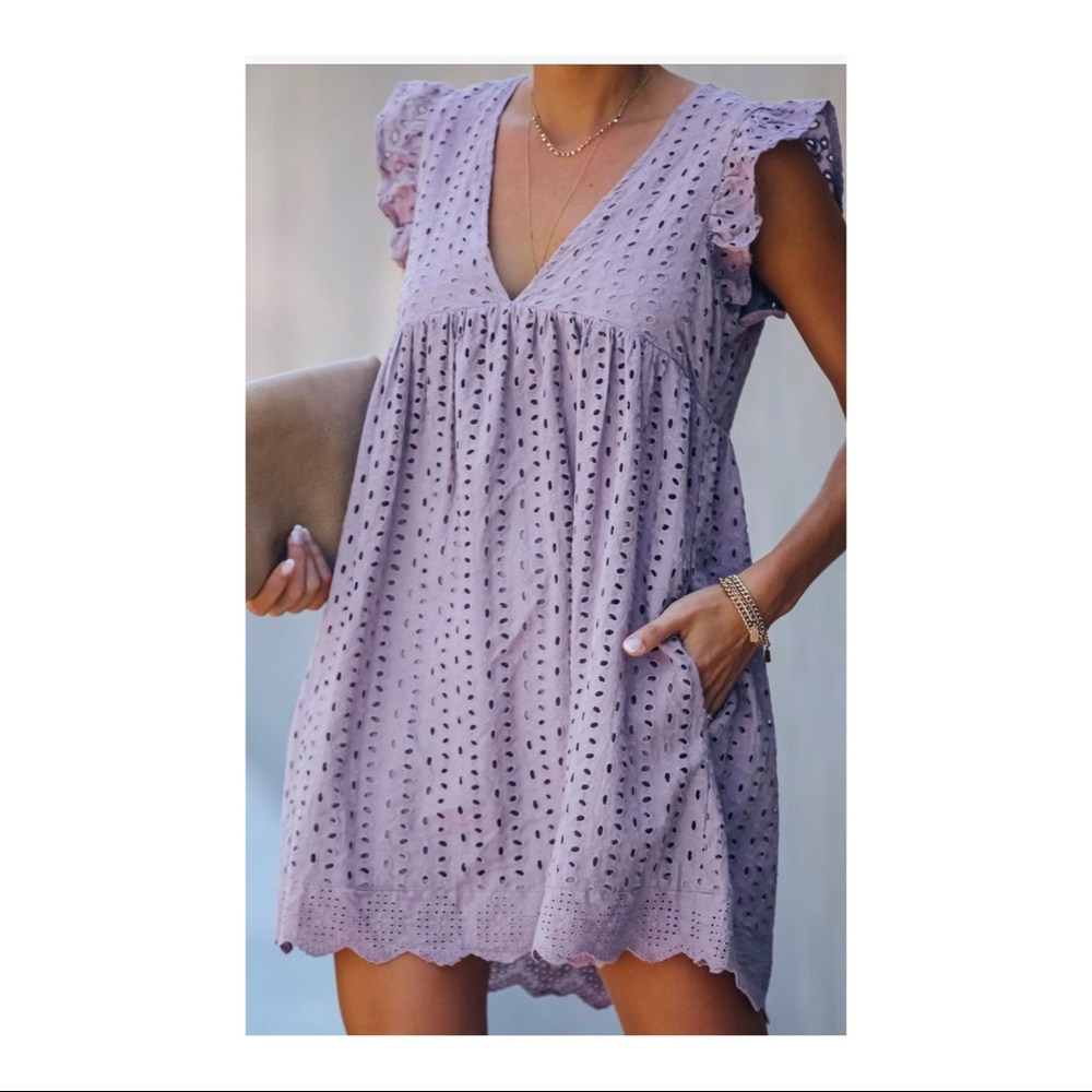 Baby Doll Eyelet Dress w Pockets!